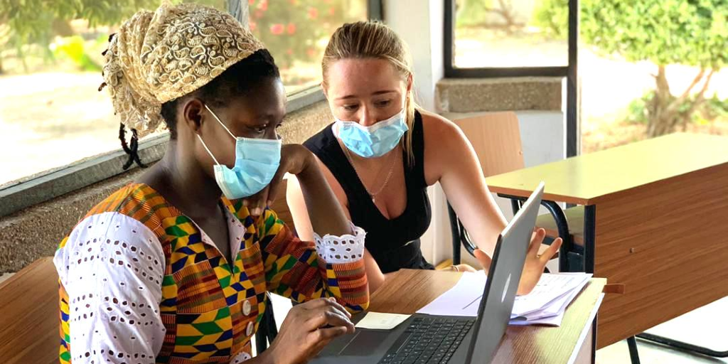 GVI participants teaching locals computer skills