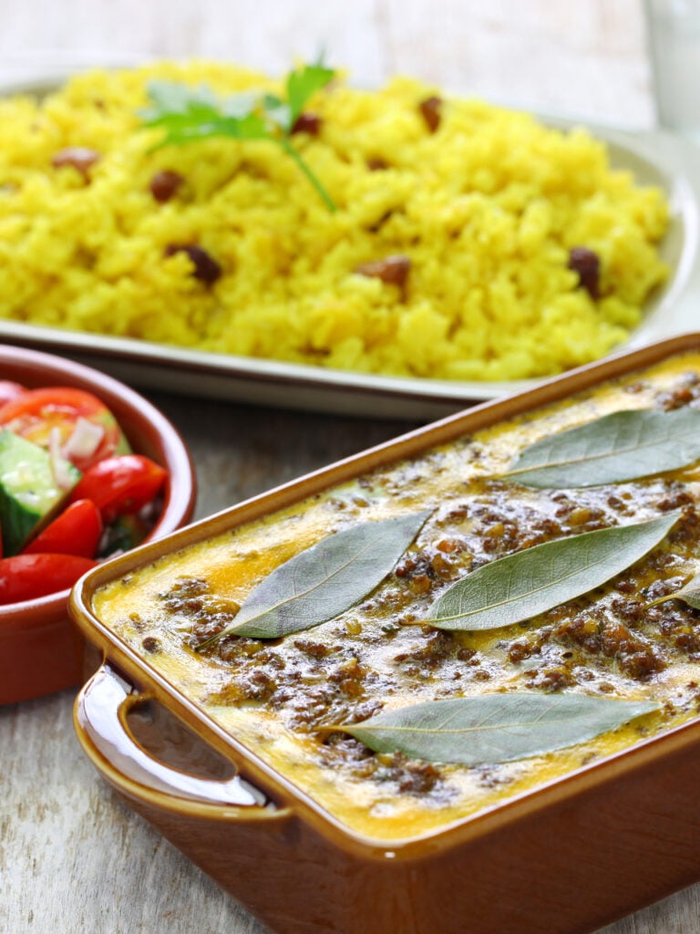 Bobotie with rice and tomatoes