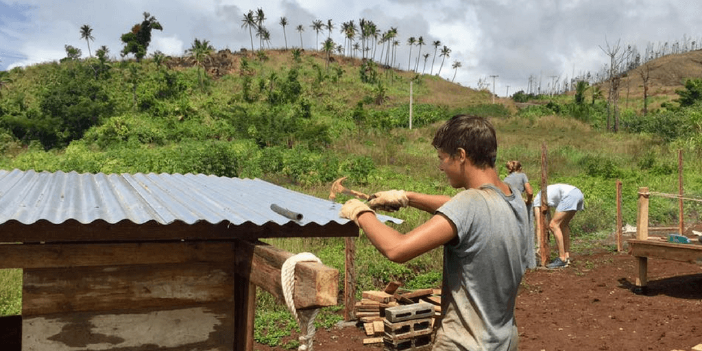 teen volunteer abroad fiji