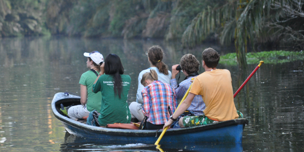 Environmental volunteer opportunities for teens in Costa Rica