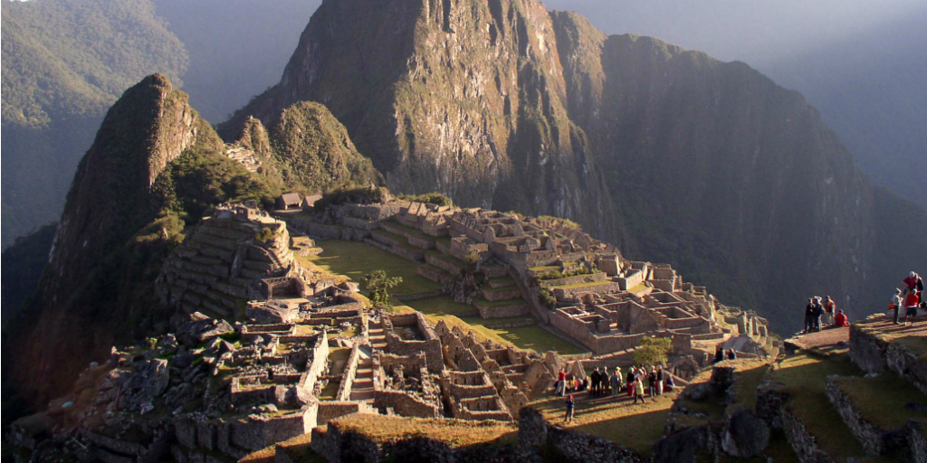 volunteer in peru and experience the magnificent Machu Picchu