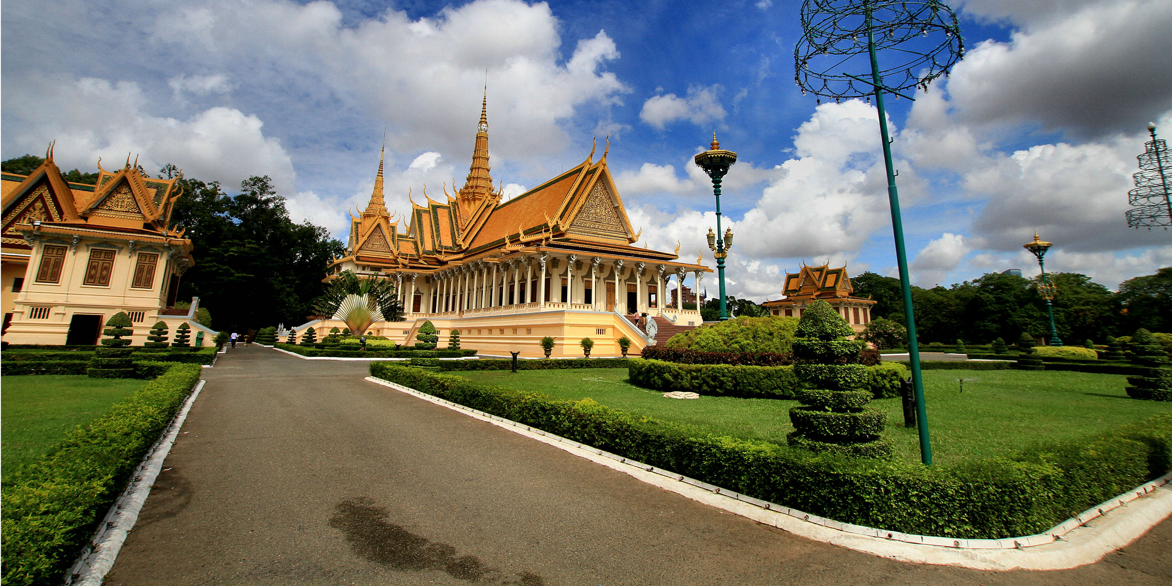 royal palace phnom penh