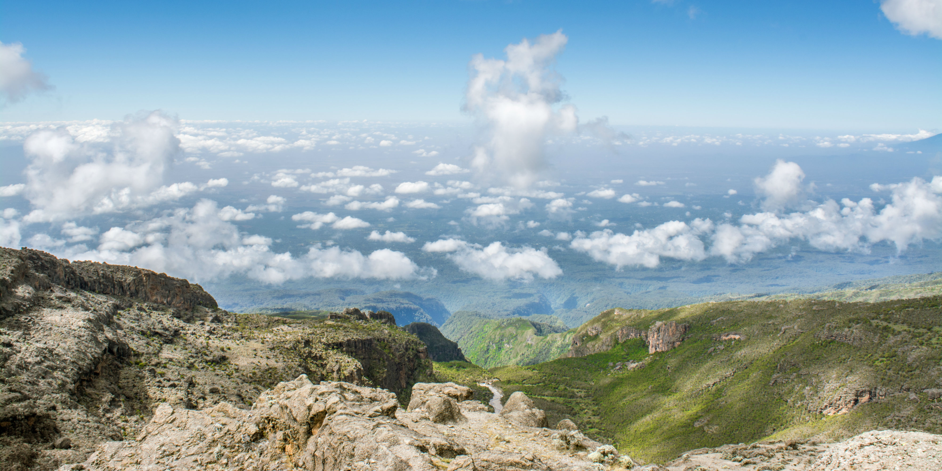 how tall is mount kilimanjaro