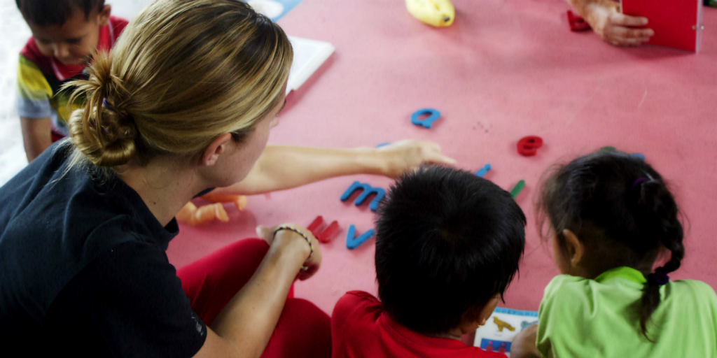 volunteer teaching in nepal