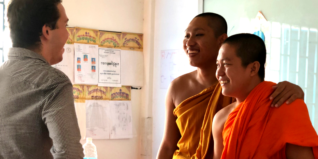 Buddhist novice monks and a GVI volunteer