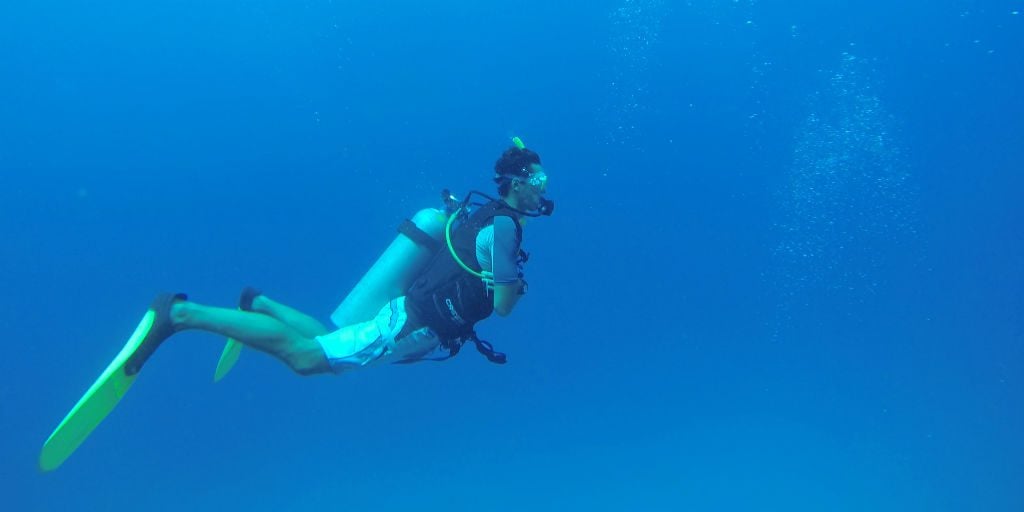 Always wanted to scuba dive? Our gap year for adults programs will allow you to explore the beautiful blue oceans like never before.