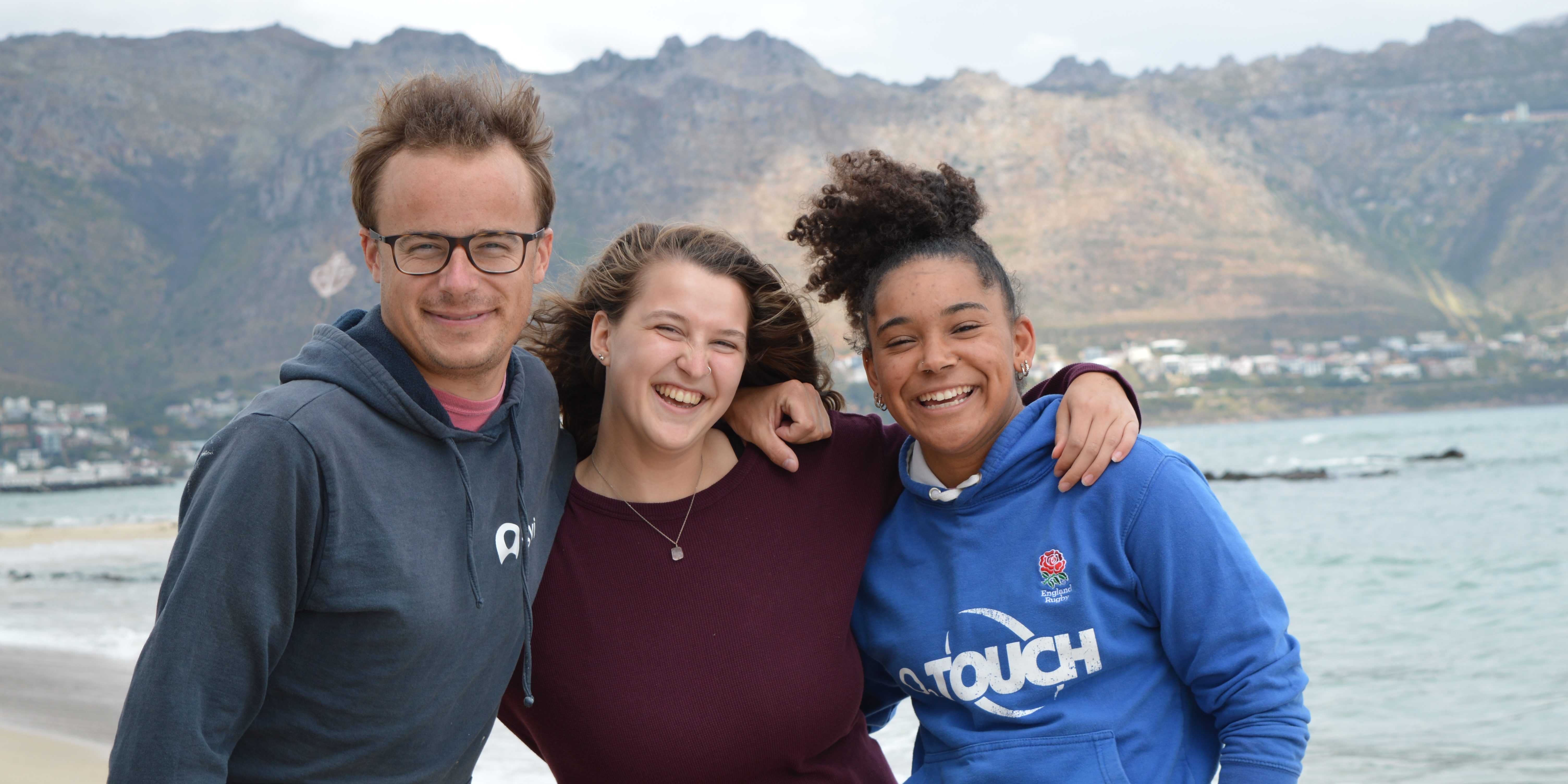 Volunteers in Cape Town enjoy time on the beach.