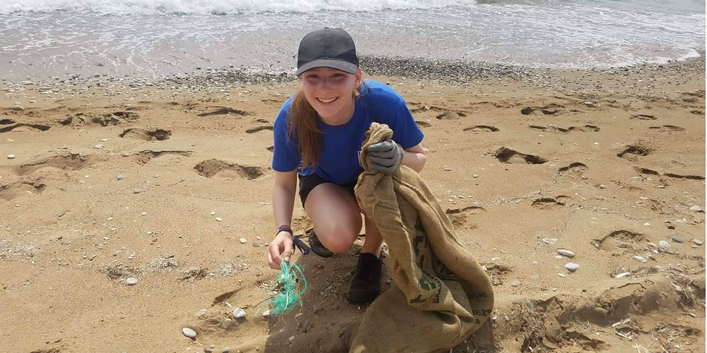 Work on the beach when you volunteer in Greece with GVI.