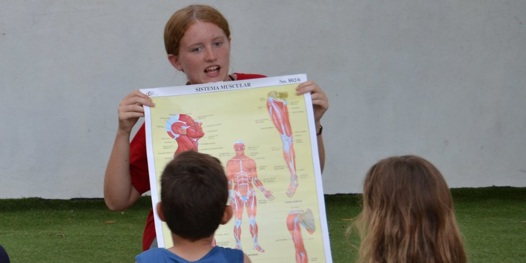 GVI participants gaining educational skills by working with children