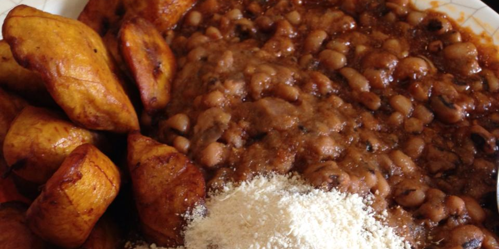 Famous Ghanaian cuisine, gari and beans. 